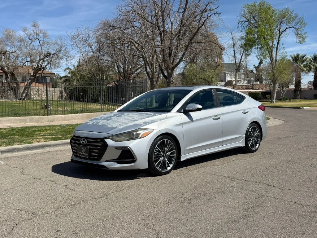 2018 HYUNDAI Elantra