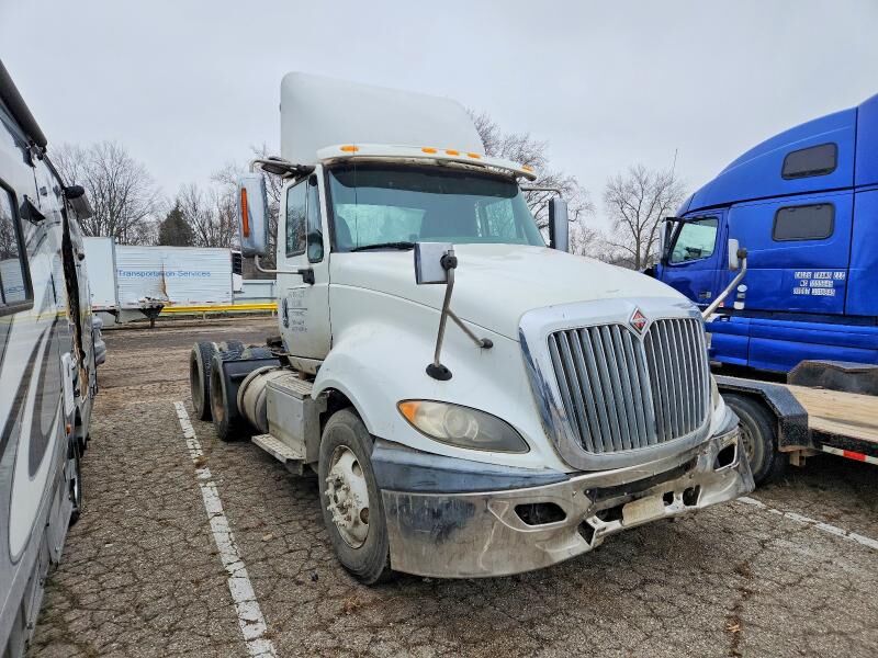 2015 INTERNATIONAL LF687