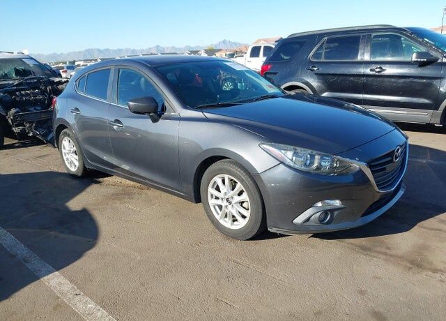 2016 MAZDA Mazda3