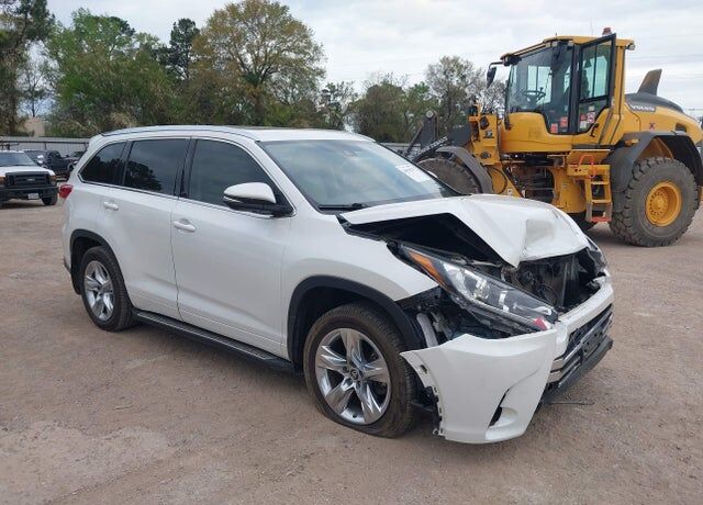 2018 TOYOTA Highlander