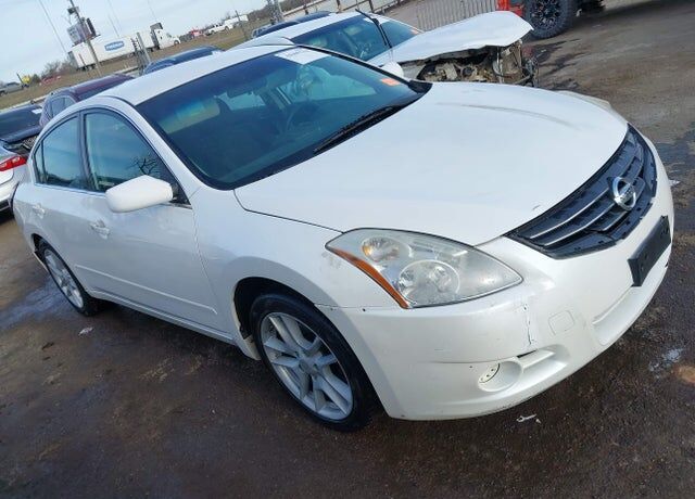 2012 NISSAN Altima