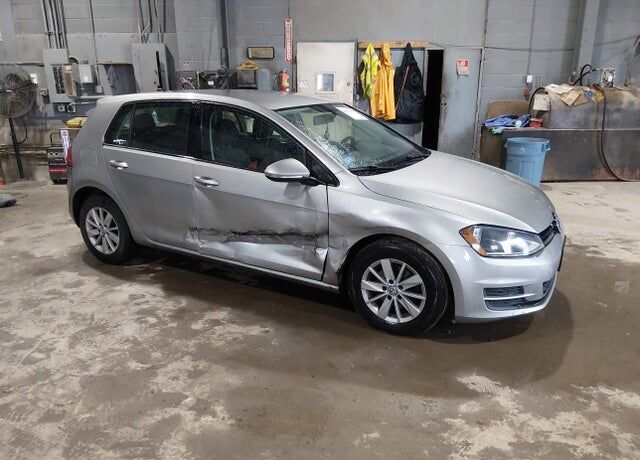 2017 VOLKSWAGEN Golf