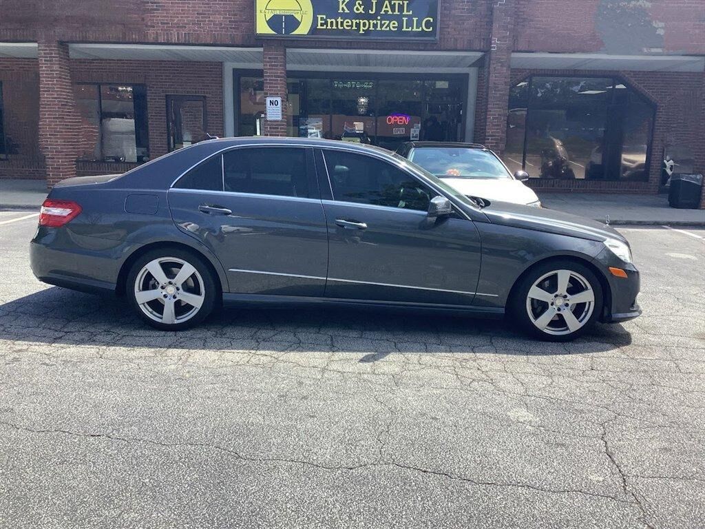 2010 MERCEDES-BENZ E-Class