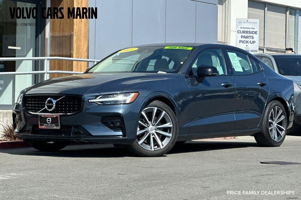 2021 VOLVO S60