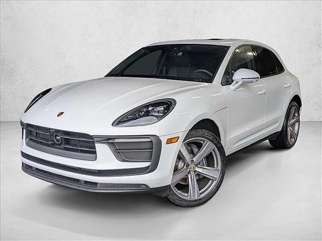 2025 PORSCHE Macan