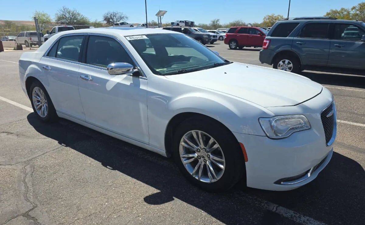 2016 CHRYSLER 300