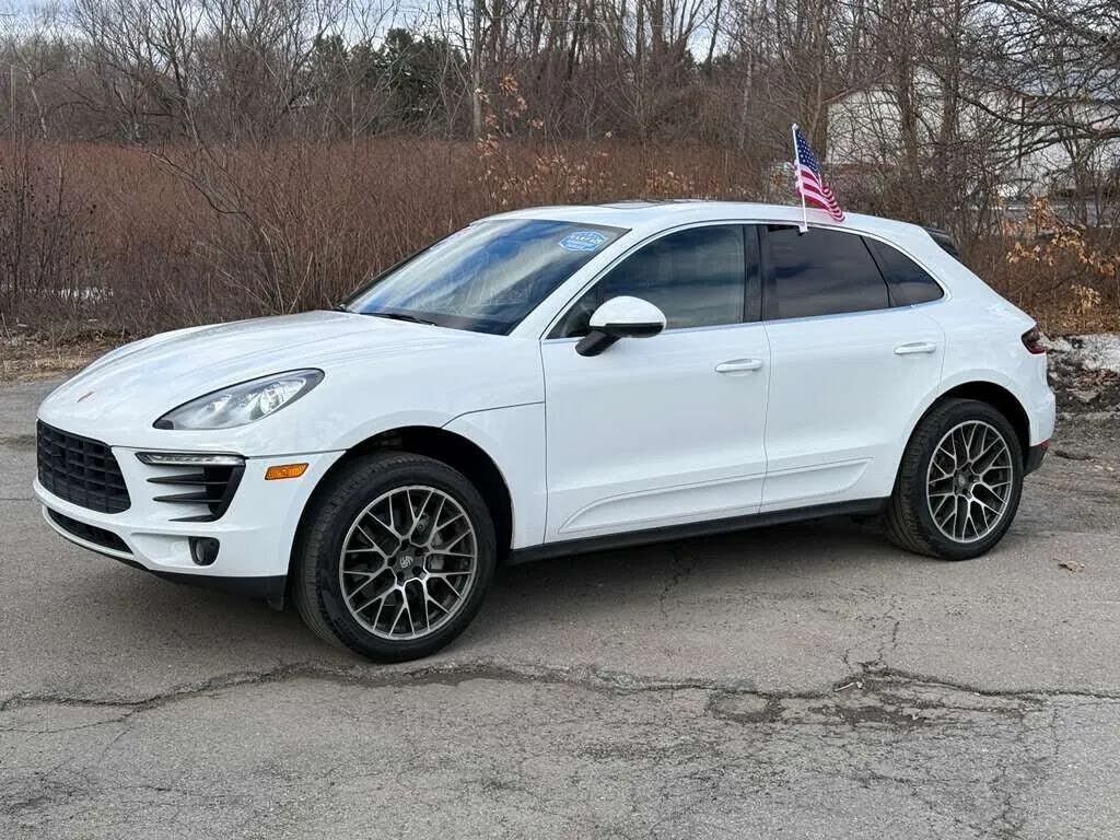 2015 PORSCHE Macan