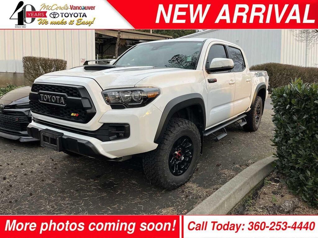2018 TOYOTA Tacoma