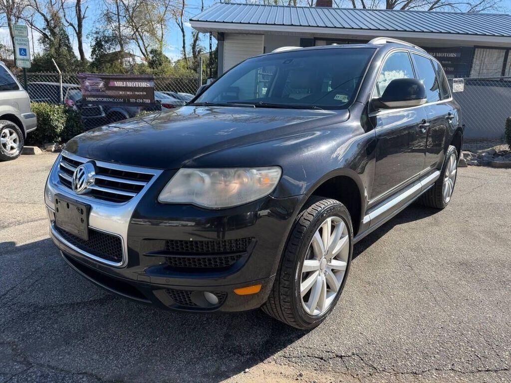 2010 VOLKSWAGEN Touareg