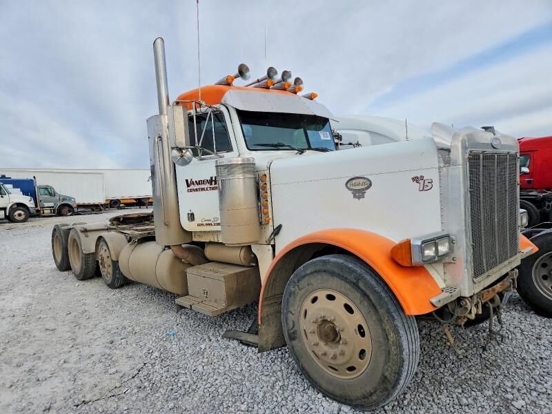 2000 PETERBILT 379