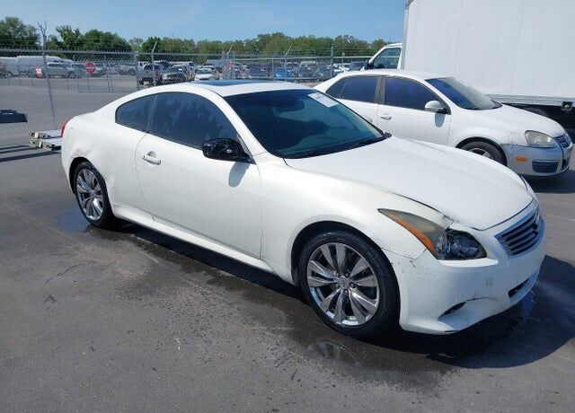 2011 INFINITI G37
