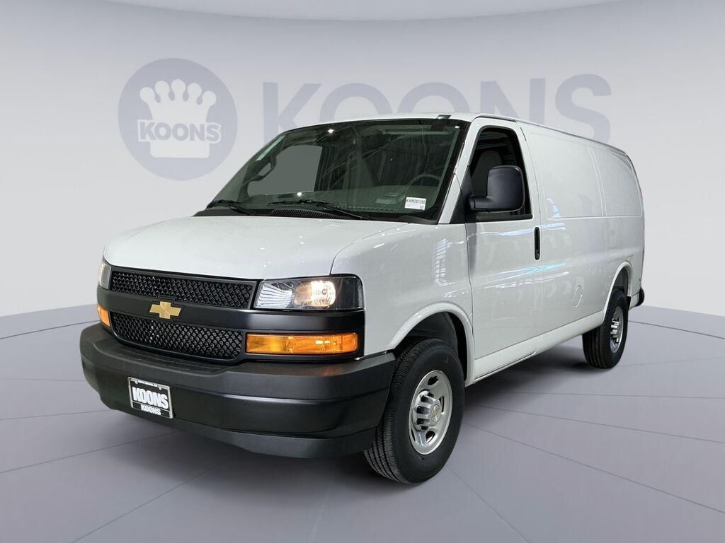 2026 CHEVROLET Express