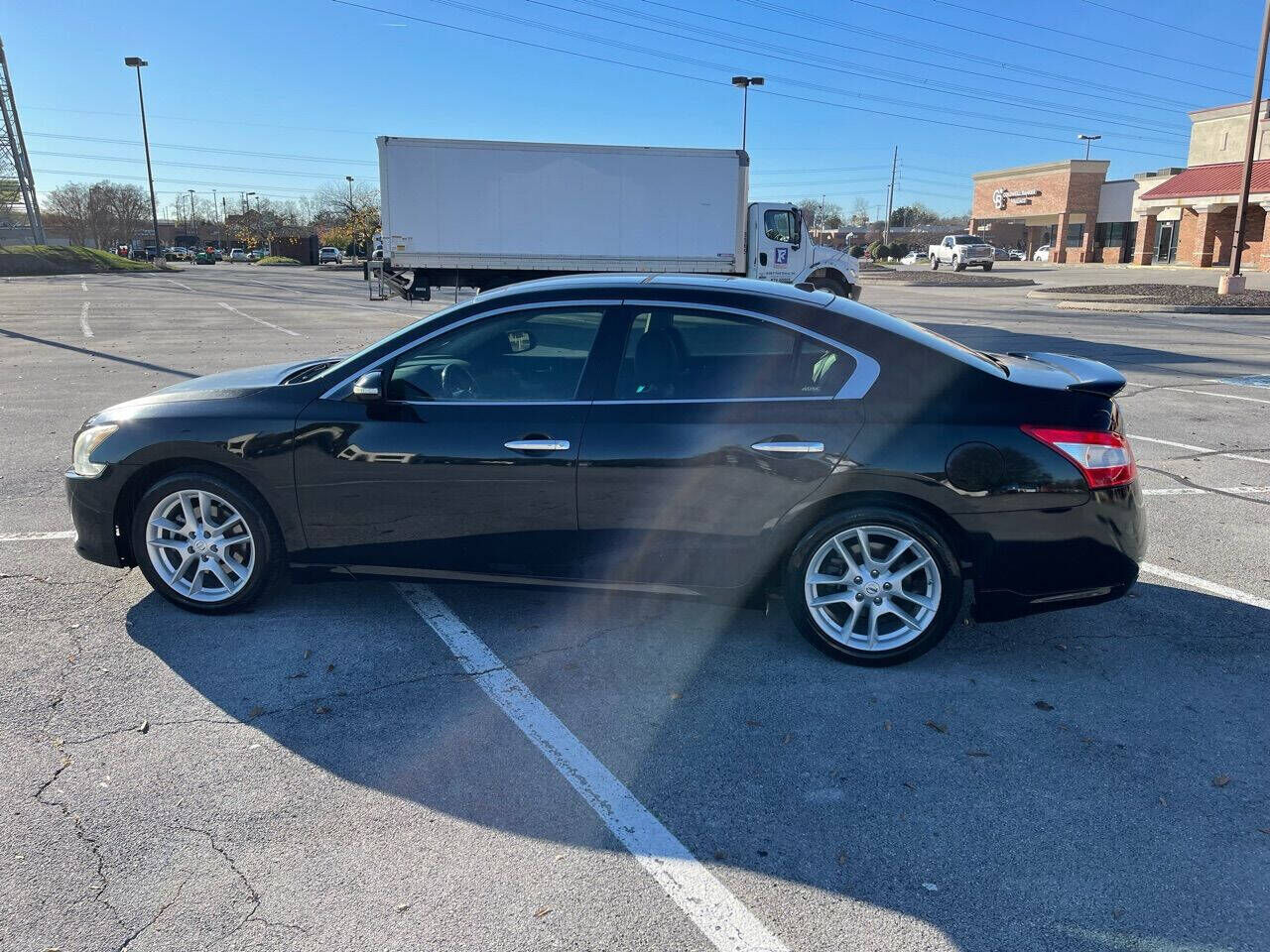 2010 NISSAN Maxima