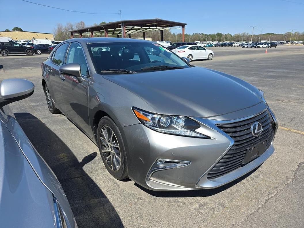 2016 LEXUS ES