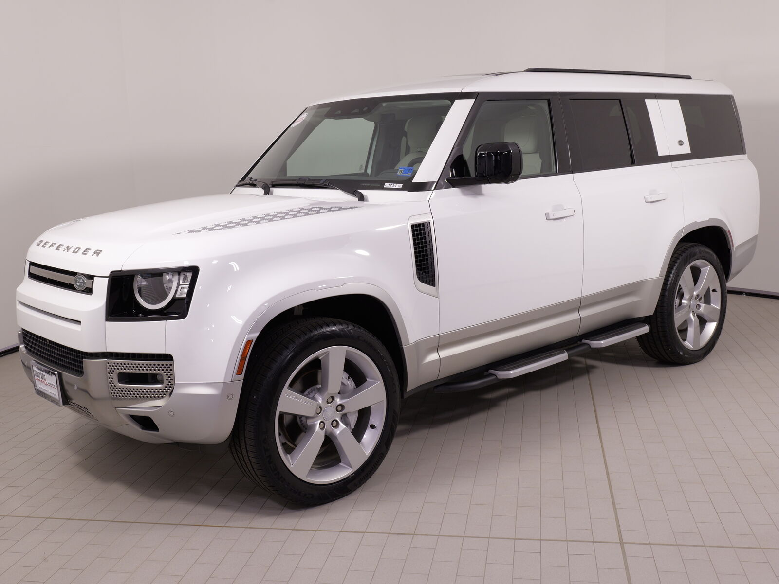 2023 LAND ROVER Defender