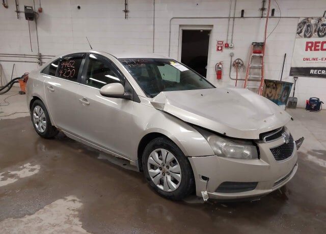 2013 CHEVROLET Cruze