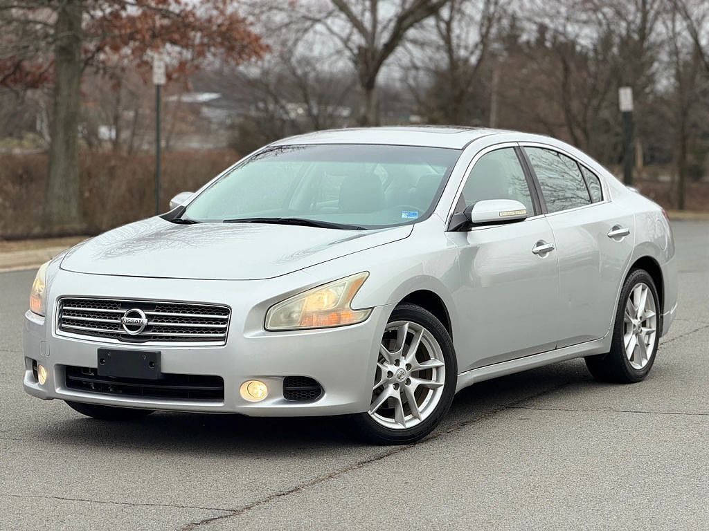 2011 NISSAN Maxima