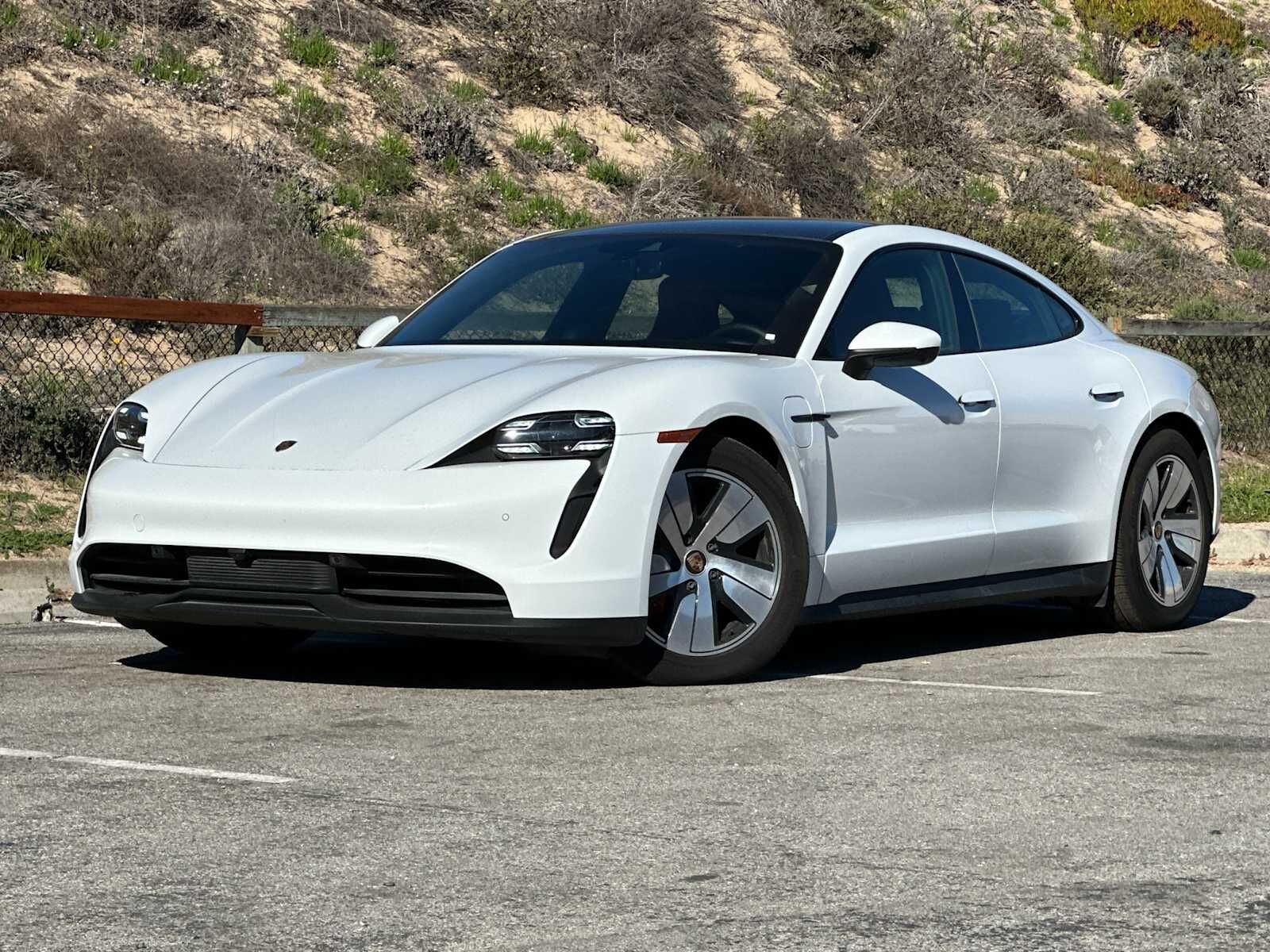 2024 PORSCHE Taycan