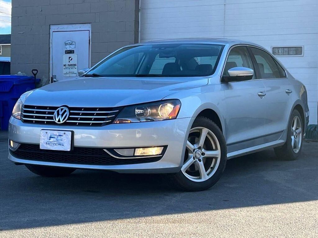 2014 VOLKSWAGEN Passat