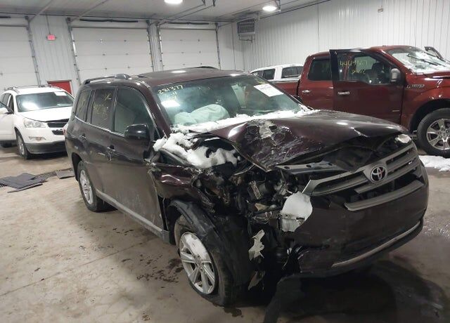 2013 TOYOTA Highlander