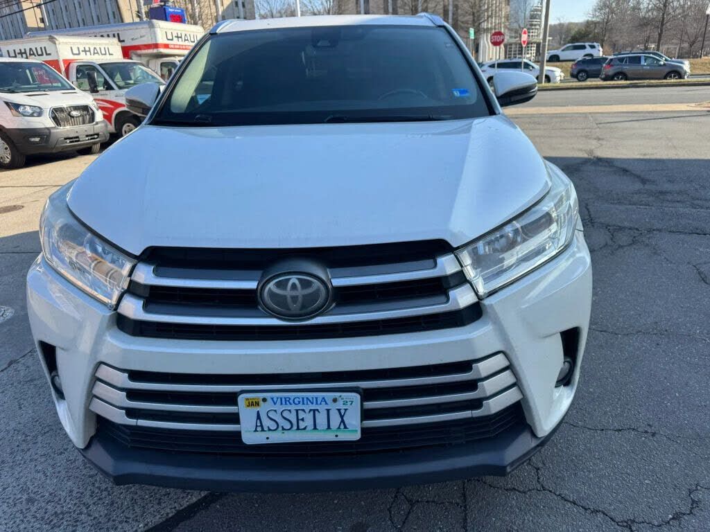 2017 TOYOTA Highlander