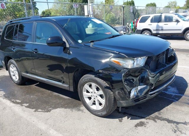 2011 TOYOTA Highlander
