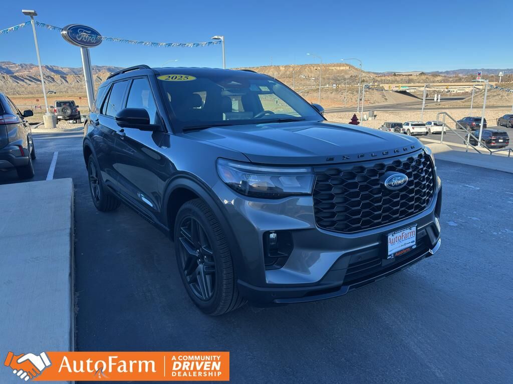 2025 FORD Explorer