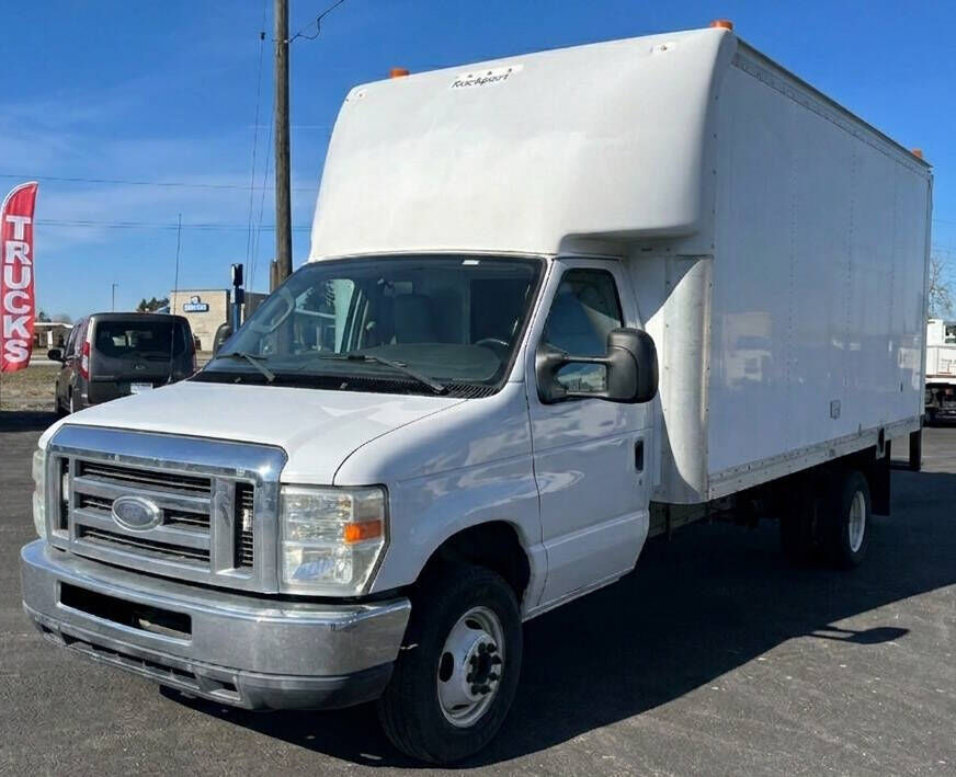 2014 FORD E-450