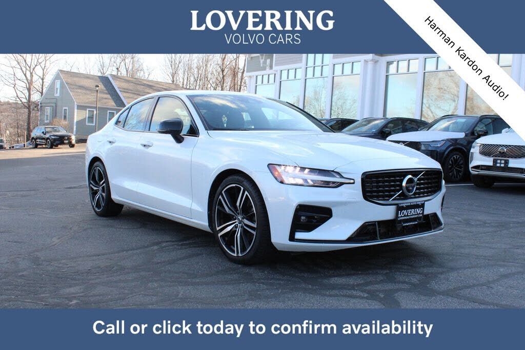 2022 VOLVO S60