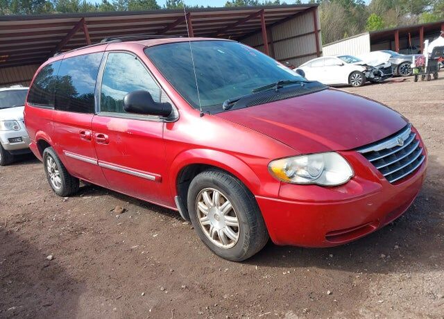2005 CHRYSLER Town and Country