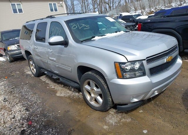 2014 CHEVROLET Suburban