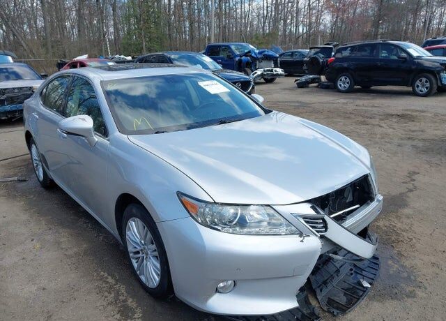 2013 LEXUS ES