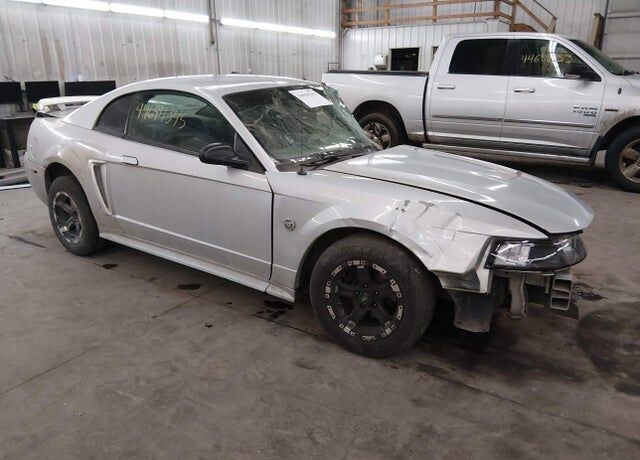 2004 FORD Mustang