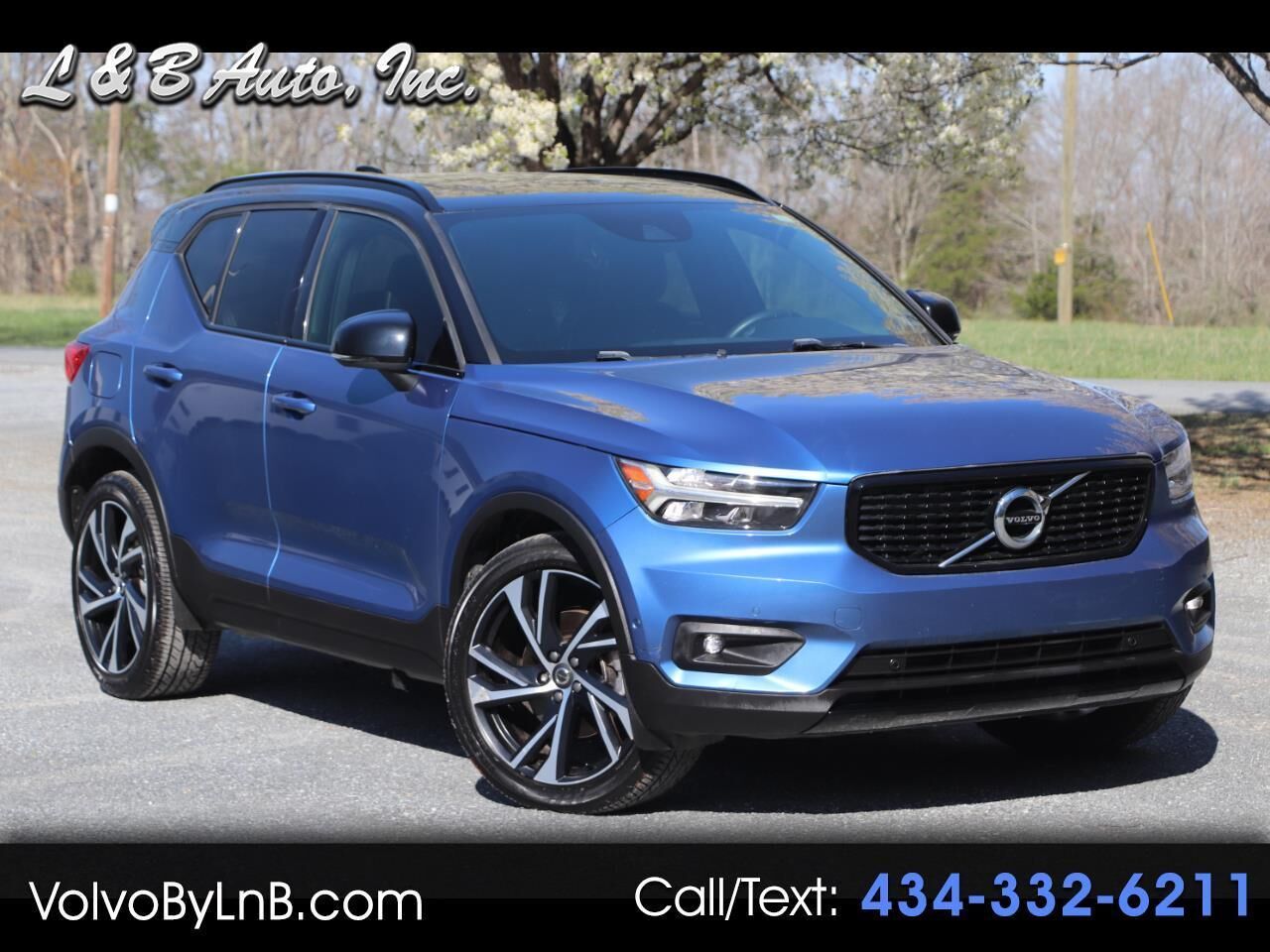 2019 VOLVO XC40