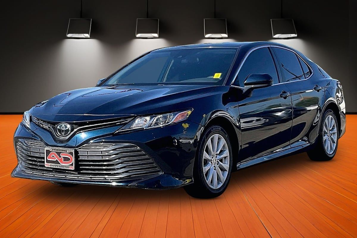 2020 TOYOTA Camry