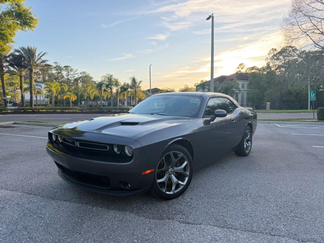 2017 DODGE Challenger