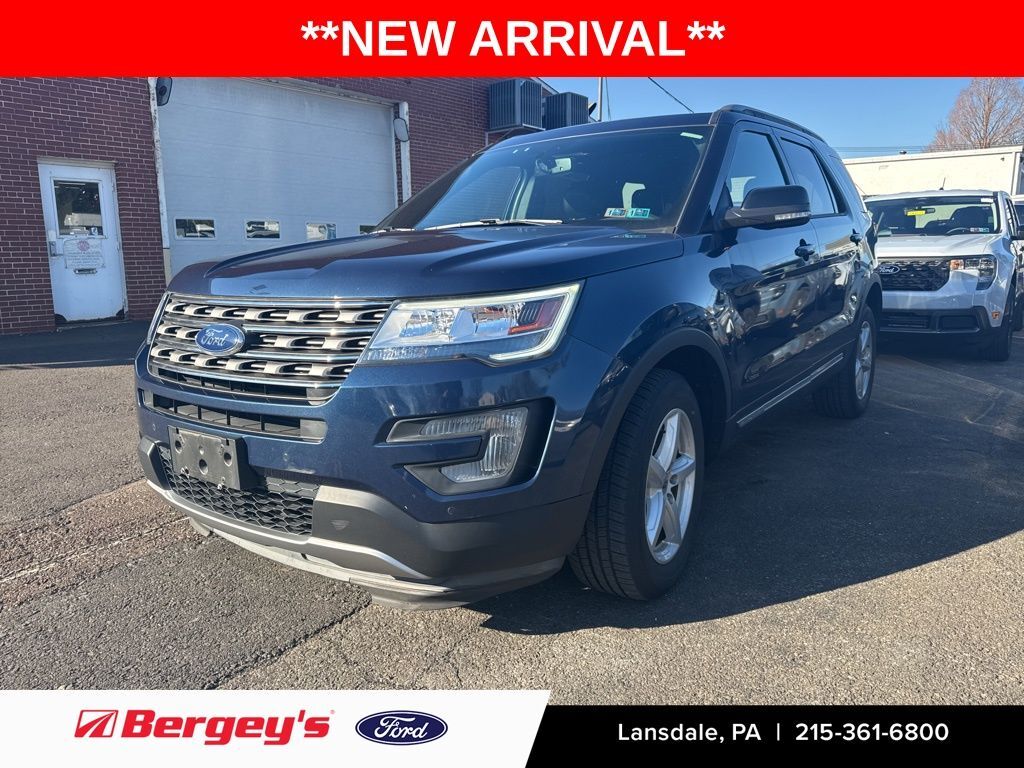 2017 FORD Explorer
