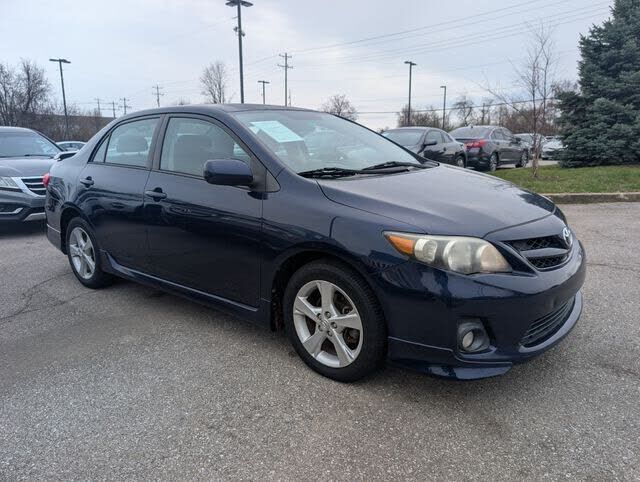 2013 TOYOTA Corolla