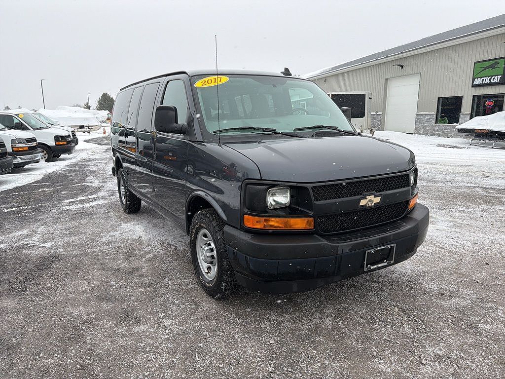 2017 CHEVROLET Express