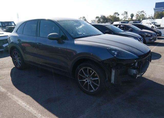 2019 PORSCHE Cayenne