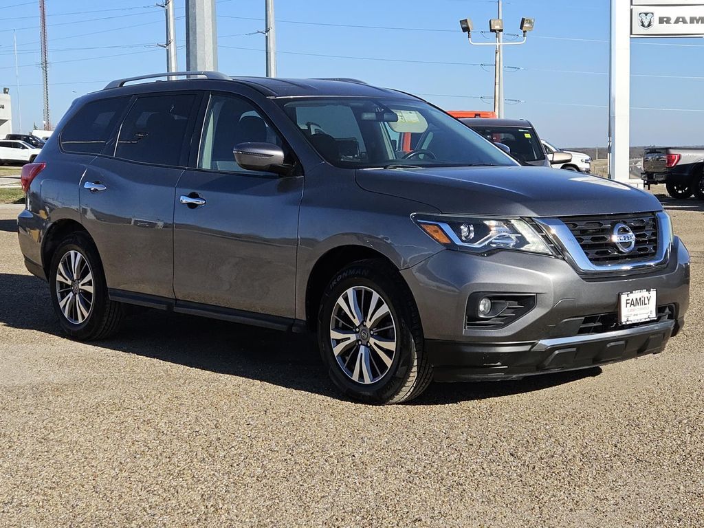 2020 NISSAN Pathfinder