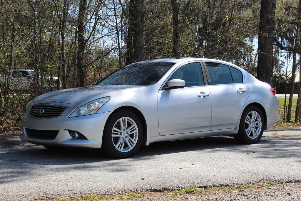 2011 INFINITI G25