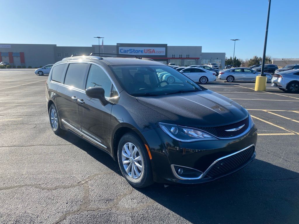 2019 CHRYSLER Pacifica