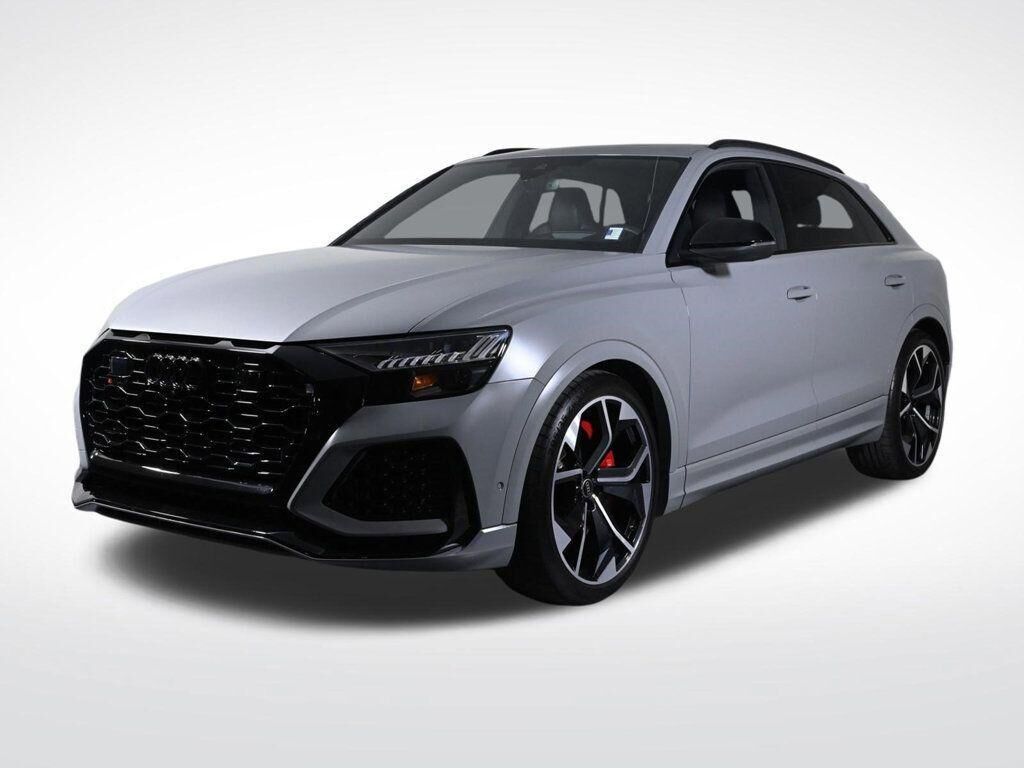 2023 AUDI RS Q8