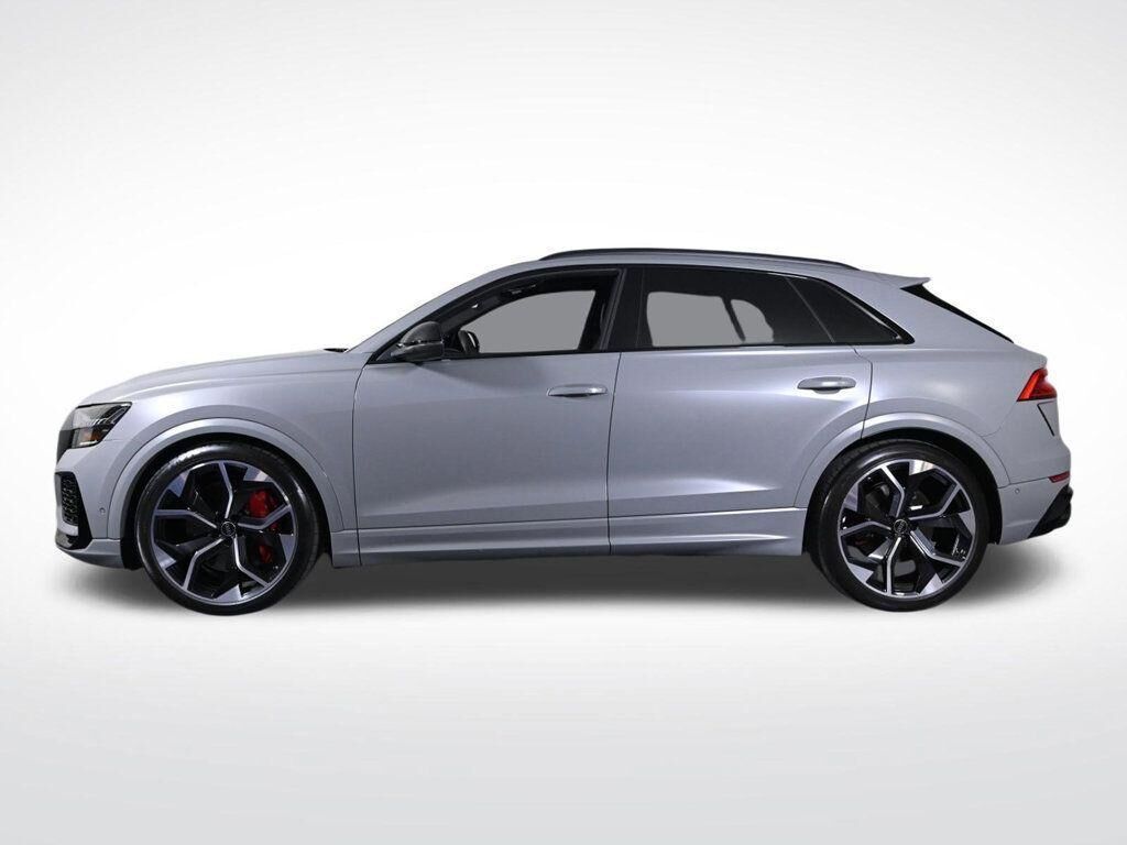 2023 Audi RS Q8