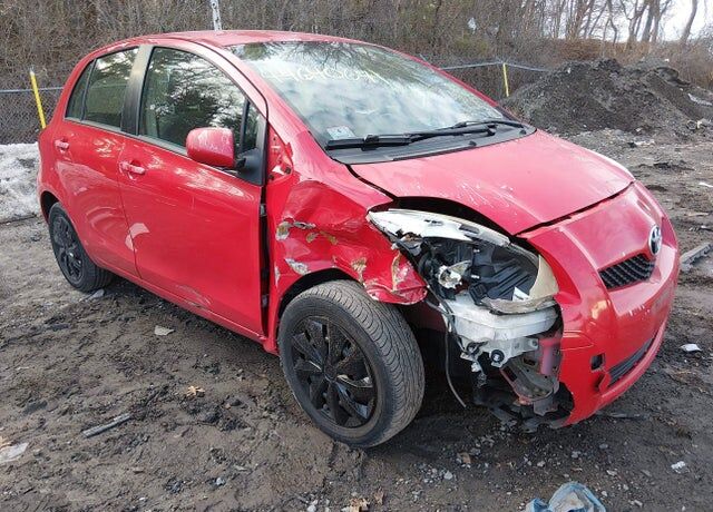 2011 TOYOTA Yaris