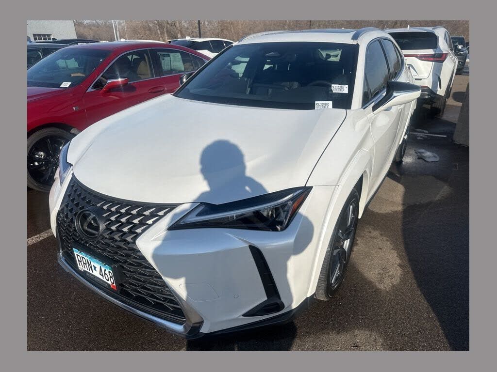 2025 LEXUS UX