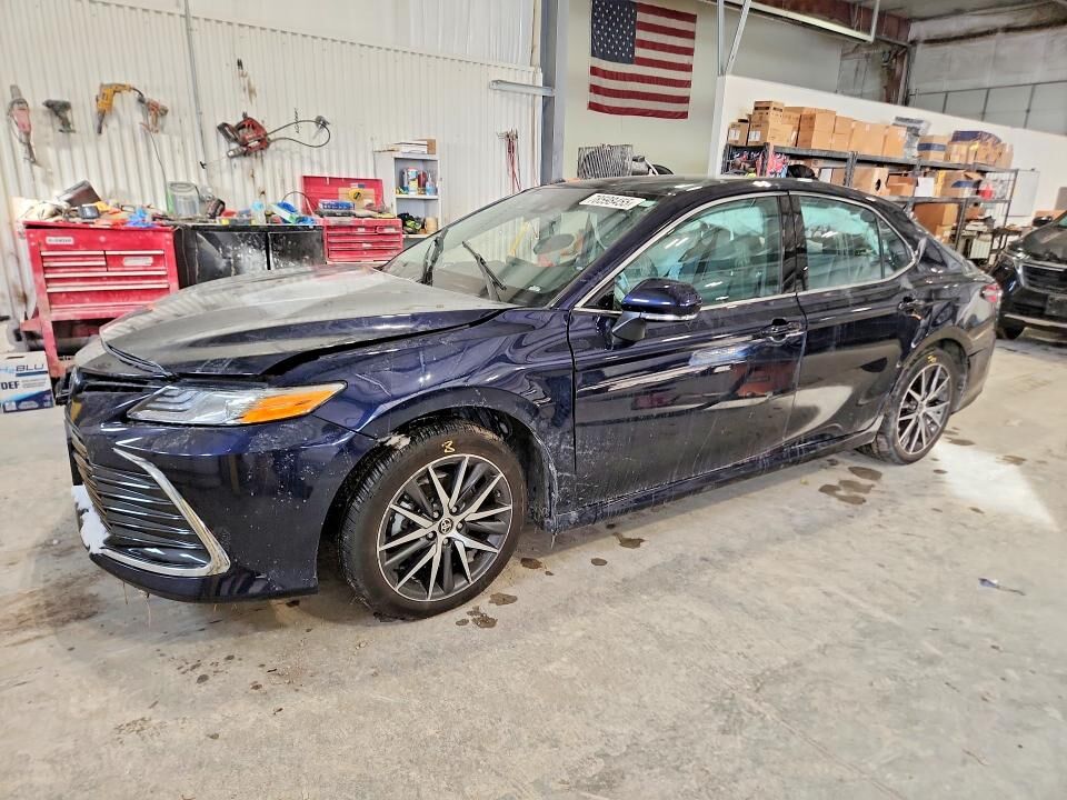 2022 TOYOTA Camry