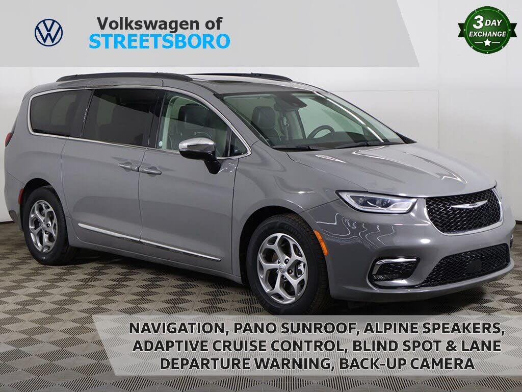 2023 CHRYSLER Pacifica