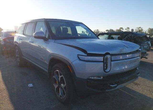 2024 RIVIAN R1S